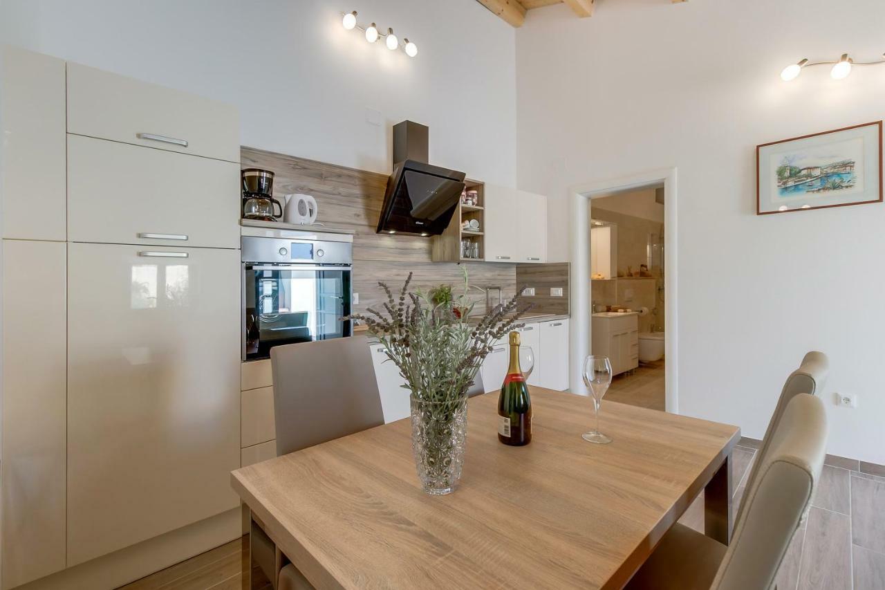 Apartments Relax Veli Lošinj Buitenkant foto