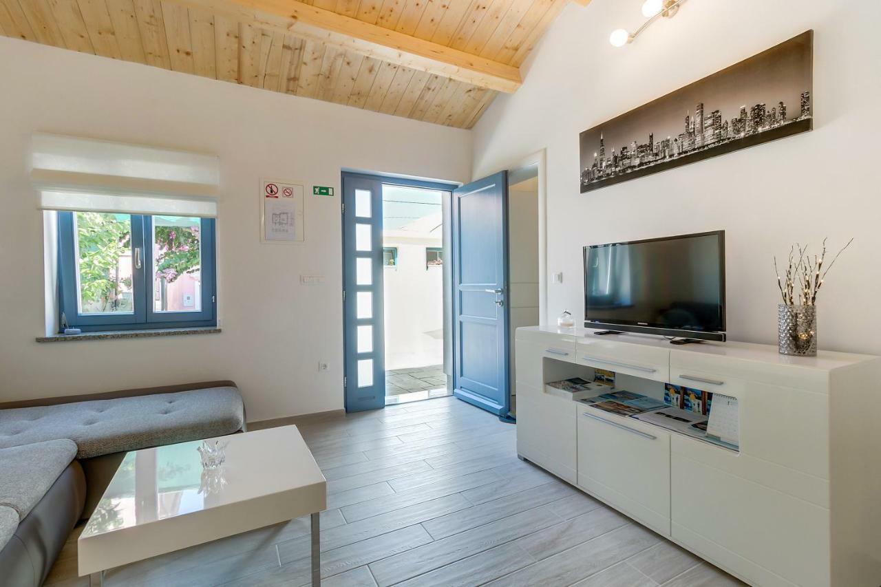 Apartments Relax Veli Lošinj Buitenkant foto