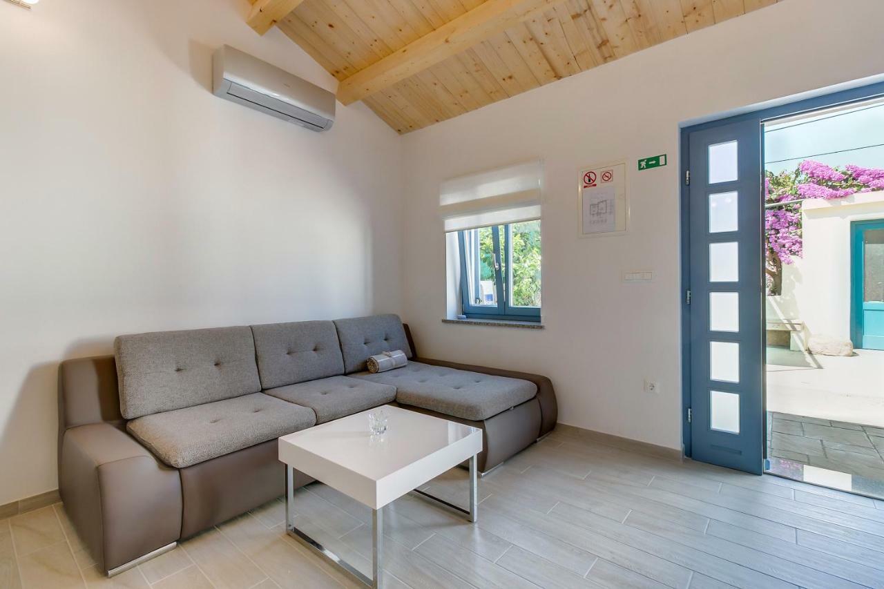 Apartments Relax Veli Lošinj Buitenkant foto