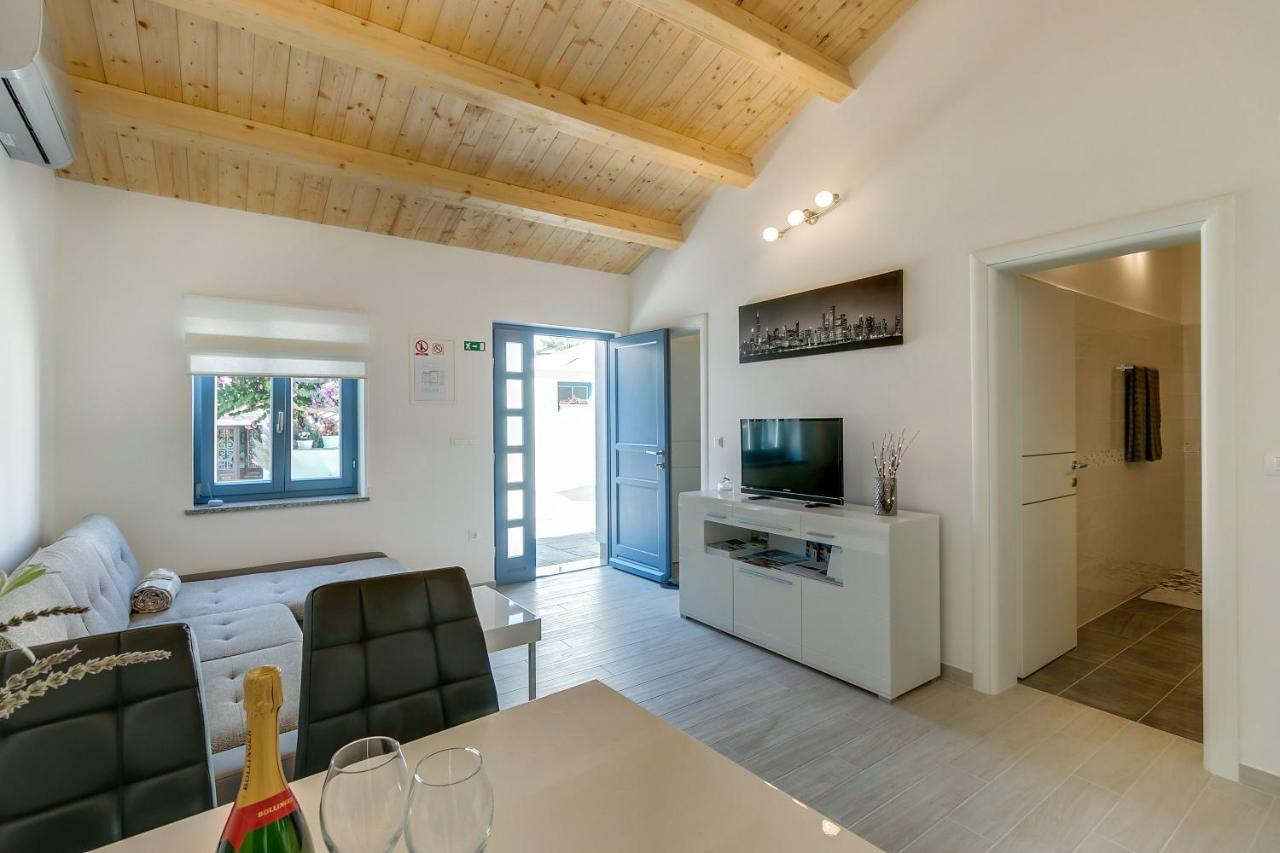 Apartments Relax Veli Lošinj Buitenkant foto